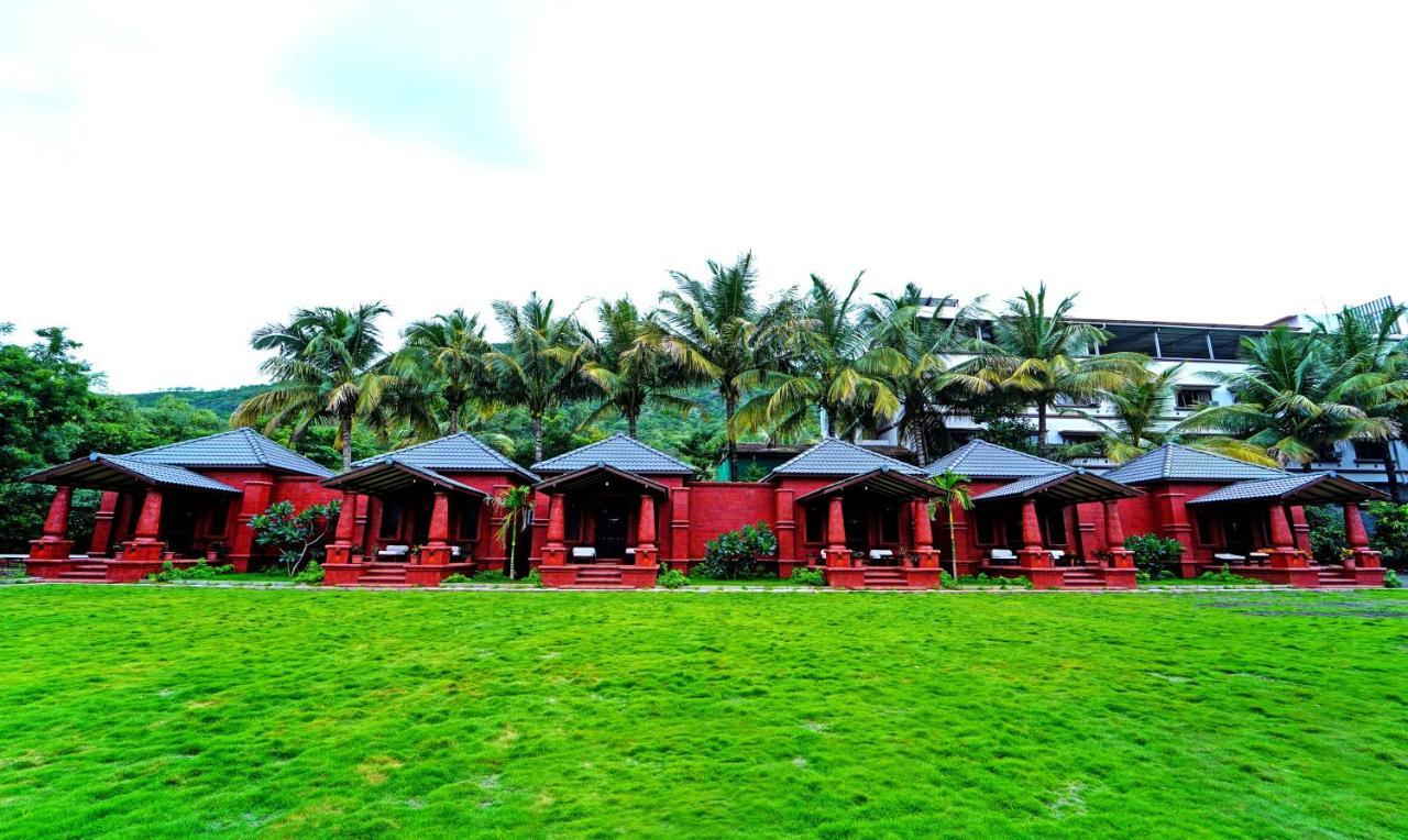 Siddhagiri Hotel And Resort Wai Exteriör bild