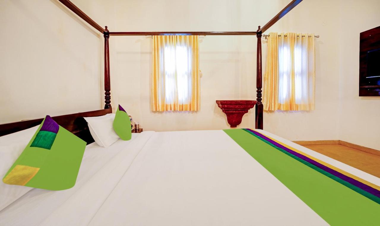 Siddhagiri Hotel And Resort Wai Exteriör bild