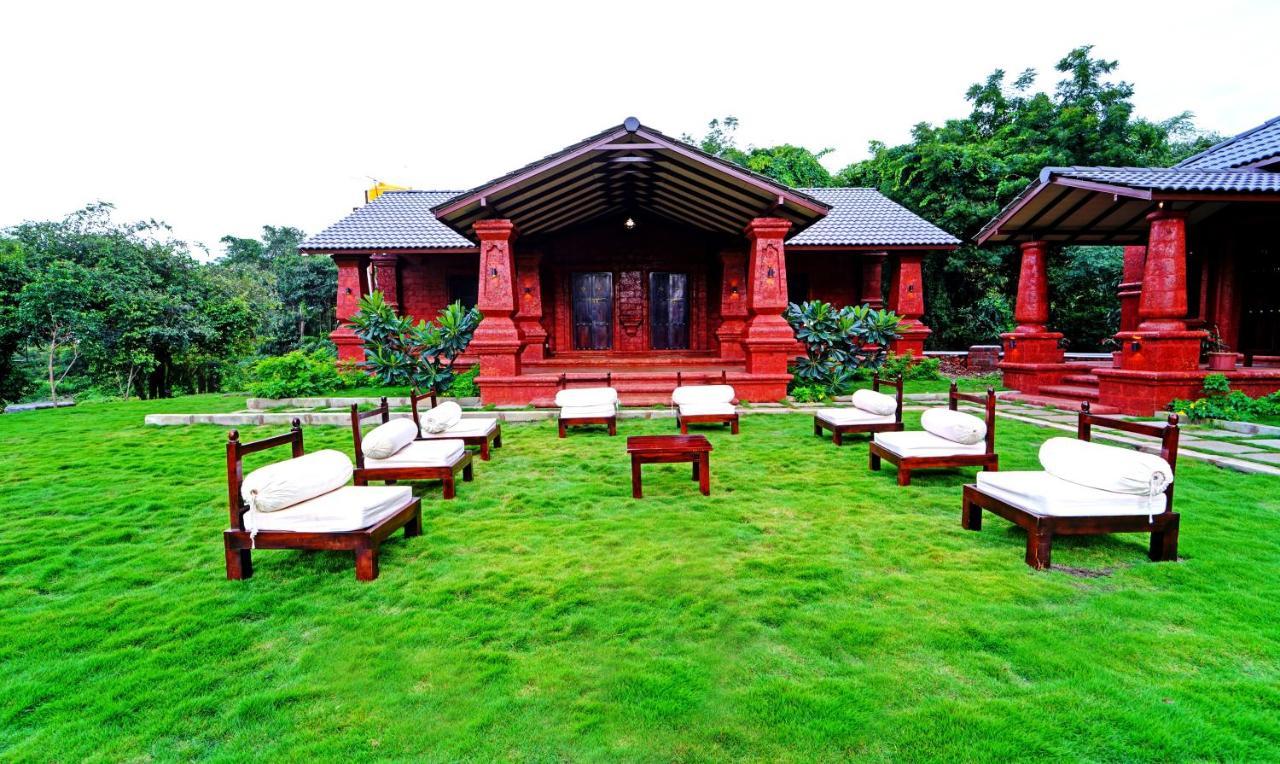 Siddhagiri Hotel And Resort Wai Exteriör bild