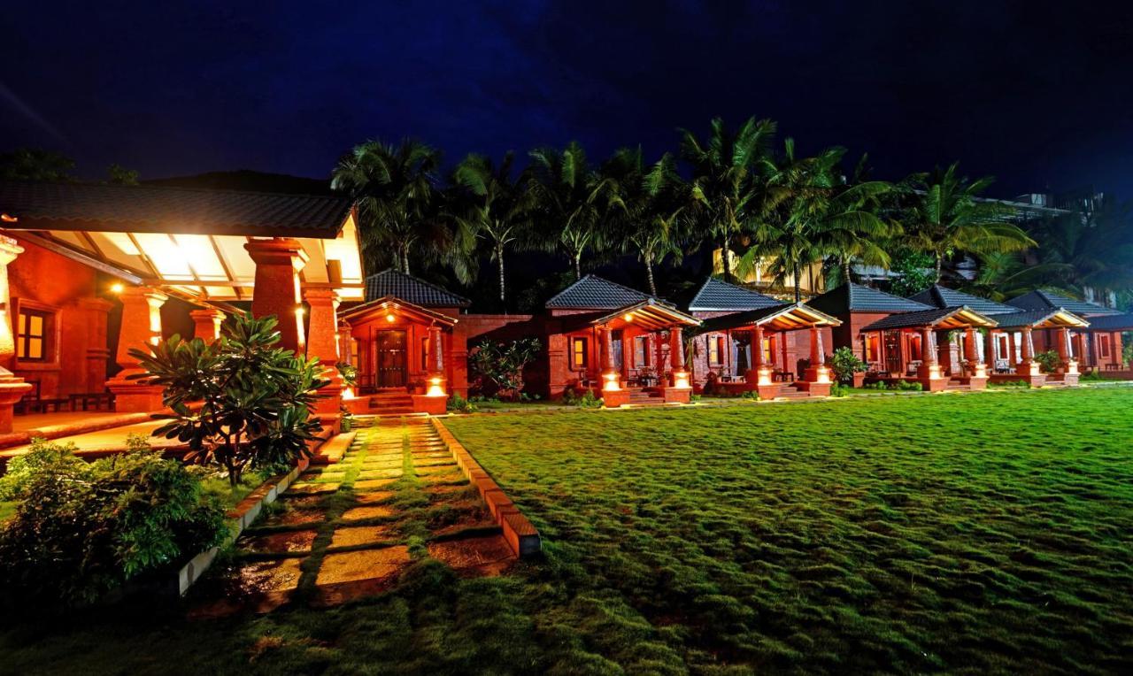 Siddhagiri Hotel And Resort Wai Exteriör bild