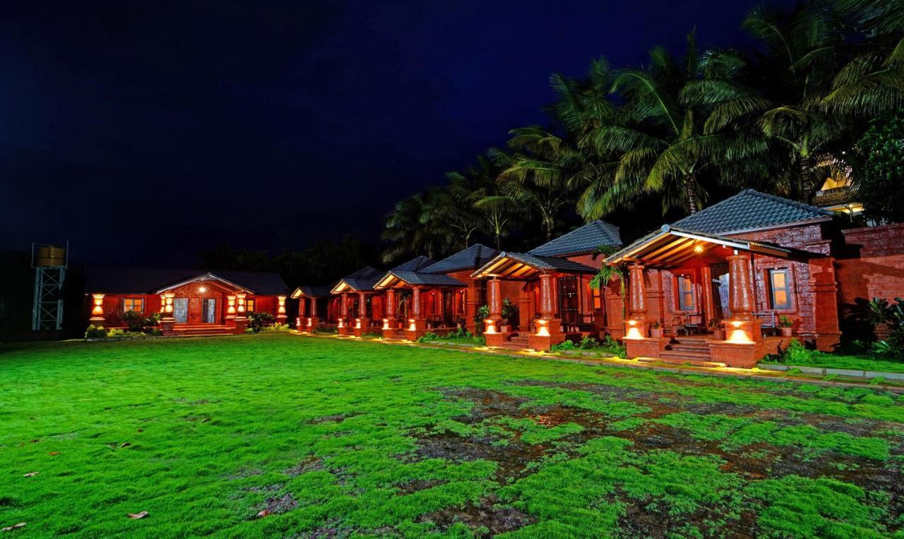 Siddhagiri Hotel And Resort Wai Exteriör bild