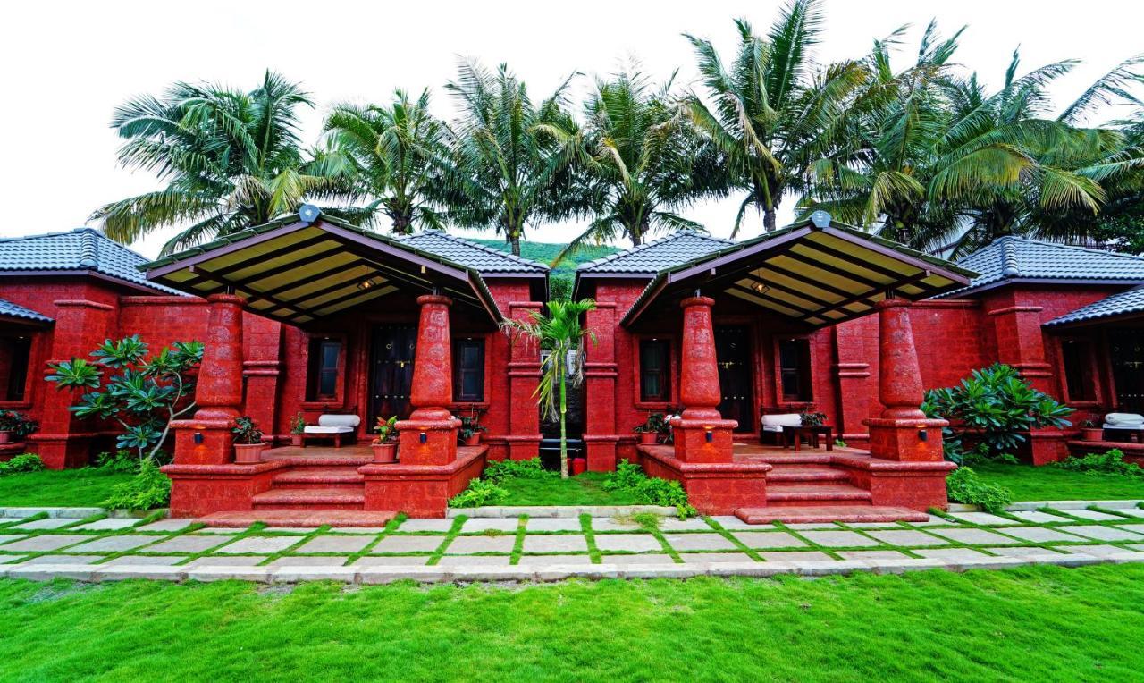 Siddhagiri Hotel And Resort Wai Exteriör bild