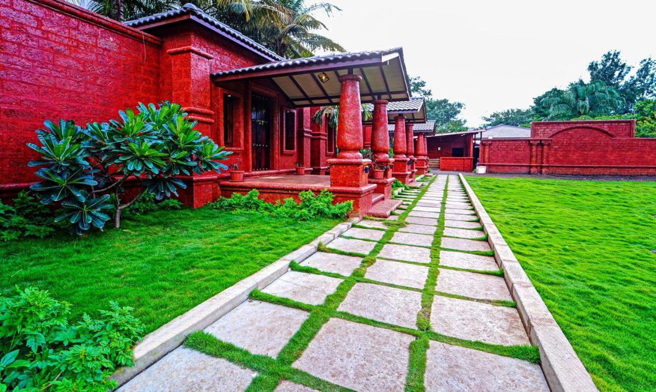 Siddhagiri Hotel And Resort Wai Exteriör bild